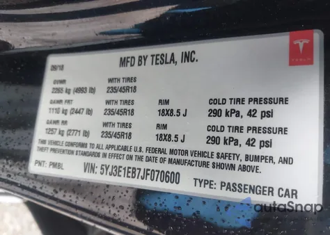 2018 Tesla Model 3 Long Range/Performance z USA, uszkodzony, nr VIN 5YJ3E1EB7JF070600